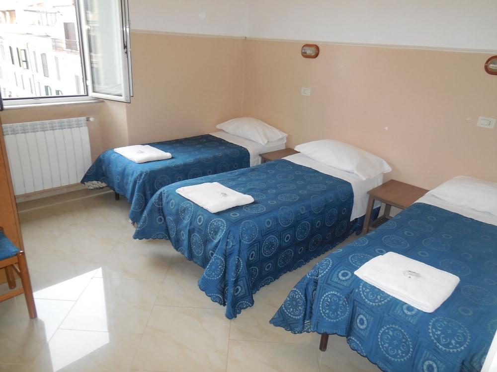 Hotel Cressy Rzym Zewnętrze zdjęcie