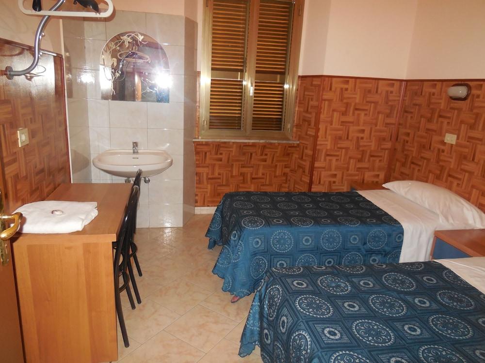 Hotel Cressy Rzym Zewnętrze zdjęcie